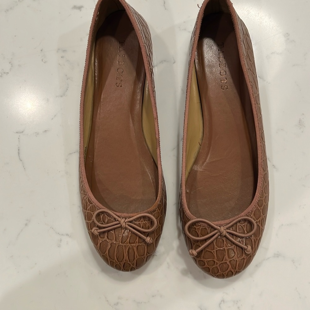 Talbots tan alligator leather shoes